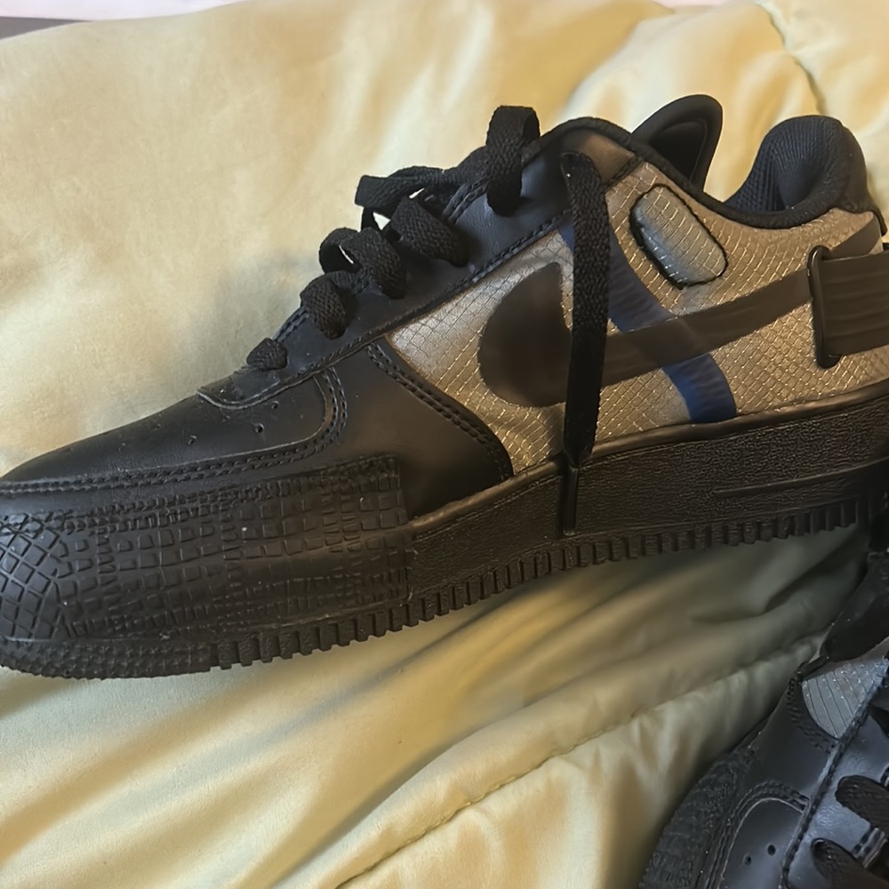 Nike shoes - Picture 2 of 6